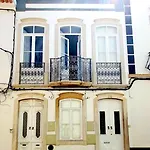 Casa Do Arco By Hnm 아파트 타비라